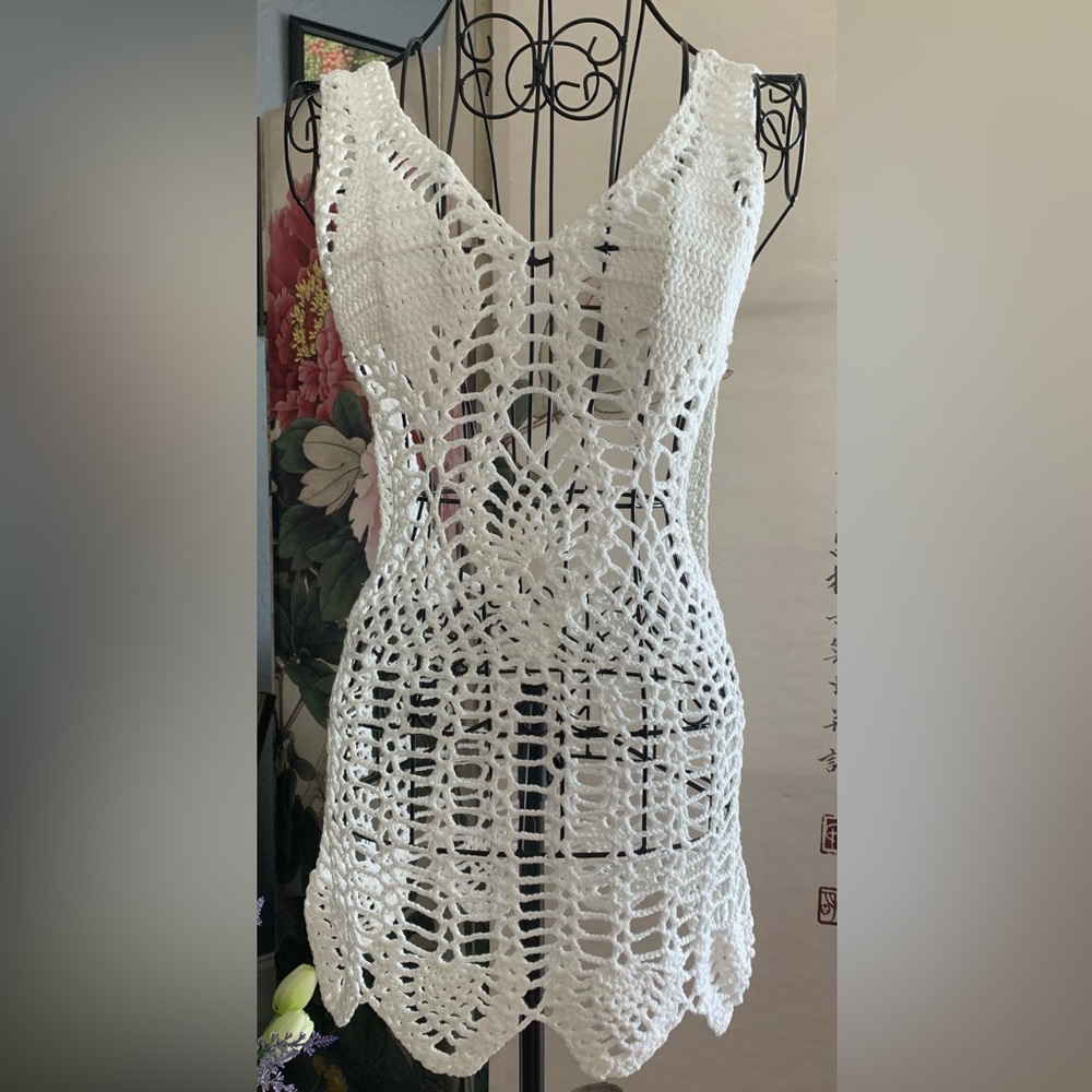 Swim crochet open back coverup